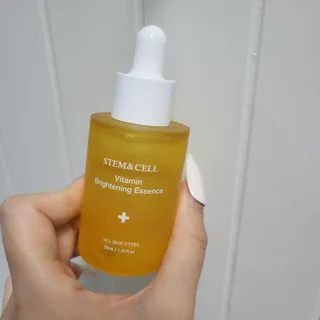 체르엠 스템앤셀 비타민 브라이트닝 에센스 30ml 1개 — 5점을 준 리뷰어가 2022년 2월 올린 사용 사진