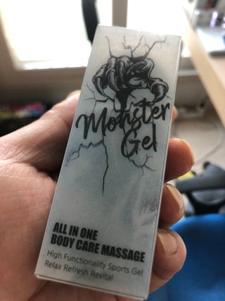 [바록스] 류현진 올인원 바디릴렉싱 몬스터겔 50ml — 5점을 준 리뷰어가 2021년 5월 올린 사용 사진
