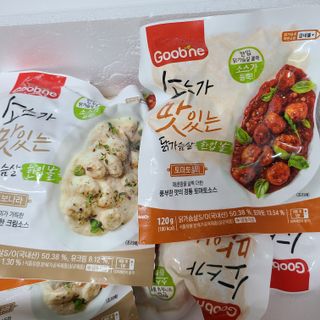 굽네몰 [굽네] 소스가 맛있는 닭가슴살 한입 볼 2종 8팩 — 5점을 준 리뷰어가 2021년 3월 올린 사용 사진