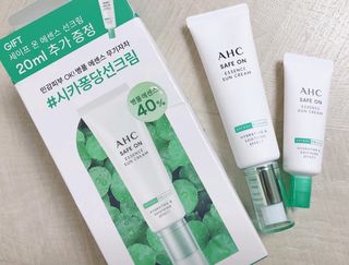 [AHC] 세이프온 에센스 선크림 올리브영 스페셜 증정 기획세트 — 5점을 준 리뷰어가 2022년 6월 올린 사용 사진