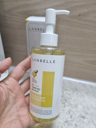 랑벨 내츄럴 딥 클렌징 오일 200ml (저자극 약산성 천연 클렌징) — 4점을 준 리뷰어가 2022년 5월 올린 사용 사진