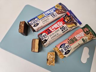 이지프로틴바 3종x각 2ea (고단백질바, 멀티단백질바, 식물성단백질바) — 4.5점을 준 리뷰어가 2024년 2월 올린 사용 사진