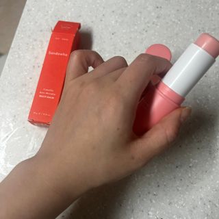 스킨큐어 산다화 카멜리아 안티 링클 멀티밤 — 5점을 준 리뷰어가 2022년 1월 올린 사용 사진