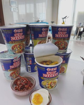 NISSIN 닛신 컵누들  4종 - 씨푸드오리지날, 씨푸드 스파이시, 씨푸드 커리, 씨푸드 XO소스 — 5점을 준 리뷰어가 2021년 10월 올린 사용 사진