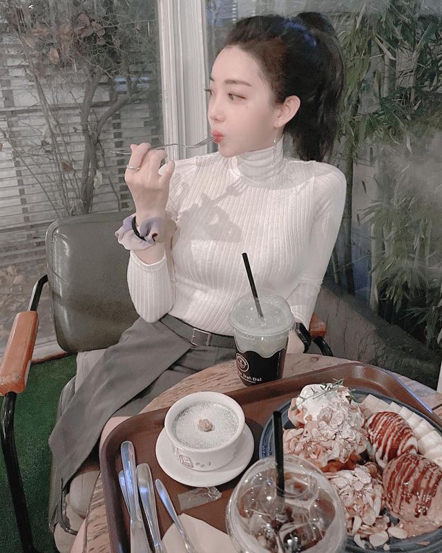 [더달달 역삼점] 팬케이크 or 와플 + 음료2 + 쇼콜라1 리뷰 사진