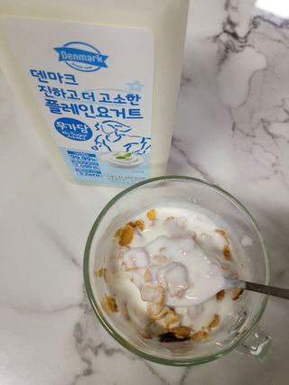 프리_[덴마크] 진하고 더 고소한 플레인 요거트 1.8L — 5점을 준 리뷰어가 2025년 5월 올린 사용 사진