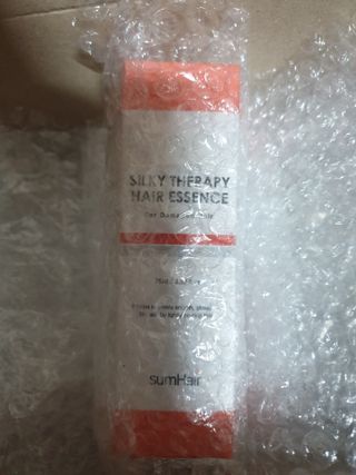 썸헤어 / SUMHAIR 썸헤어 실키 테라피 헤어 에센스 — 5점을 준 리뷰어가 2021년 4월 올린 사용 사진