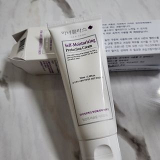 셀프 모이스처라이징 프로텍션 크림 셀프 모이스처라이징 프로텍션크림 — 5점을 준 리뷰어가 2022년 4월 올린 사용 사진