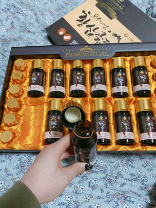 서울약사신협_프리미엄황삼골드_3.75g x 12환+75mgx12병 — 5점을 준 리뷰어가 2021년 1월 올린 사용 사진