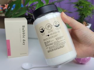 버블데이 아로마/과일 거품 입욕제 — 5점을 준 리뷰어가 2021년 7월 올린 사용 사진