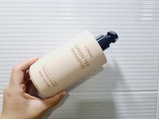 프리마인 더이상 뻣뻣하고 효과없는 탈모샴푸는 NO. 근본부터 케어하는 셀베이스 그린티샴푸(500ml) — 5점을 준 리뷰어가 2023년 3월 올린 사용 사진