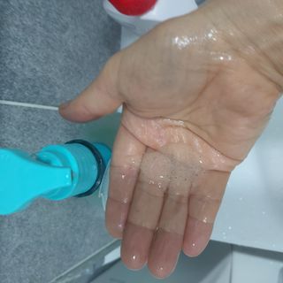 벨먼 내추럴스파 수분광채 스크럽 바디워시 600ml 5종 — 4점을 준 리뷰어가 2022년 5월 올린 사용 사진