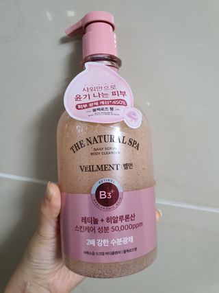 벨먼 내추럴스파 수분광채 스크럽 바디워시 600ml 5종 — 5점을 준 리뷰어가 2022년 5월 올린 사용 사진