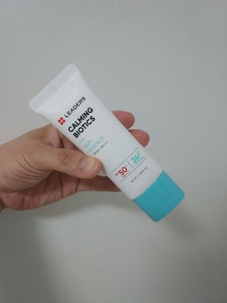 리더스코스메틱 리더스 카밍 바이오틱스 선 에센스 SPF 50+ PA++++ — 5점을 준 리뷰어가 2022년 7월 올린 사용 사진