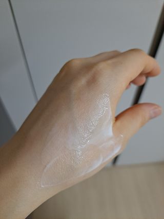 mom e 맘이 내추럴 베이비 케어 크림+바디오일 — 5점을 준 리뷰어가 2021년 1월 올린 사용 사진