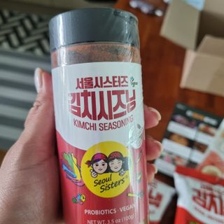 [서울시스터즈] 김치시즈닝 국내 최초 뿌려먹는 김치파우더 100g 1개+ 신제품 김치스낵 90g 2개 — 4점을 준 리뷰어가 2021년 8월 올린 사용 사진