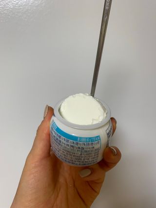 매일바이오 그릭요거트 오리지널 플레인 4개, 로스터리 커피믹스 4개 — 5점을 준 리뷰어가 2021년 12월 올린 사용 사진