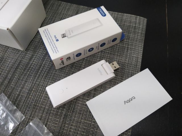 조명 스위치를 누워서 끄는 방법 (스마트 조명 스위치 2구 + 무선 리모트 스위치 1구 T1, 스마트 허브 E1) 리뷰 사진