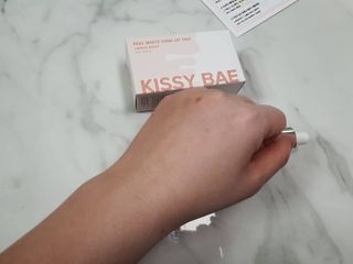 KISSY BAE 키시베이 키시베이 리얼화이트 톤업틴트 — 2점을 준 리뷰어가 2021년 9월 올린 사용 사진