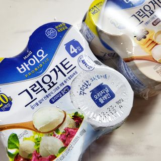 매일바이오 그릭요거트 오리지널 플레인 4개, 로스터리 커피믹스 4개 — 5점을 준 리뷰어가 2021년 12월 올린 사용 사진