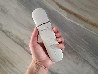 디하우트 랩 4 in 1 갈바닉 아쿠아 워터 필링기 스킨스크러버 — 5점을 준 리뷰어가 2021년 11월 올린 사용 사진