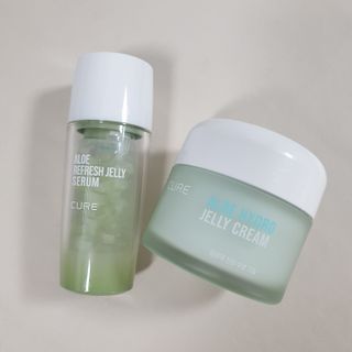 김정문알로에 큐어 큐어 알로에 리프레쉬 젤리 세럼, 큐어 알로에 하이드로 젤리 크림 — 5점을 준 리뷰어가 2021년 3월 올린 사용 사진