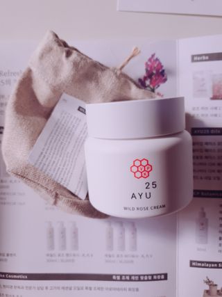AYU25[아유트웬티파이브]다마스크로즈워터 베이스 천연 수분 촉촉 크림 — 5점을 준 리뷰어가 2021년 4월 올린 사용 사진