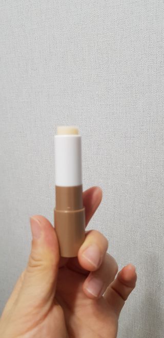 더사가오브수 [사가수] 효혜윤 보태니컬 에너지 에센스인로션 20ml /아이포올 스틱 3g — 4점을 준 리뷰어가 2023년 2월 올린 사용 사진