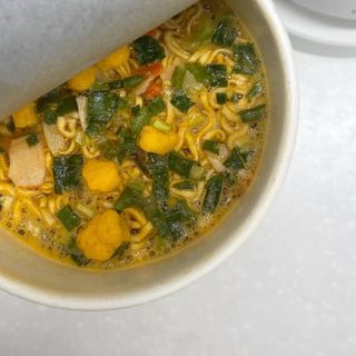 NISSIN 닛신 컵누들  4종 - 씨푸드오리지날, 씨푸드 스파이시, 씨푸드 커리, 씨푸드 XO소스 — 5점을 준 리뷰어가 2023년 2월 올린 사용 사진