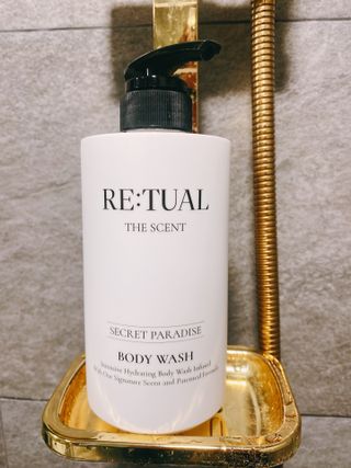 레츄얼 더 센트 바디워시 시크릿 파라다이스(500ml) — 5점을 준 리뷰어가 2022년 6월 올린 사용 사진