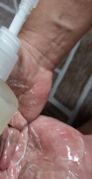 에일리언오더즈 센티드 핸드 앤 바디 워시 290ml (3종 택1) — 5점을 준 리뷰어가 2023년 8월 올린 사용 사진