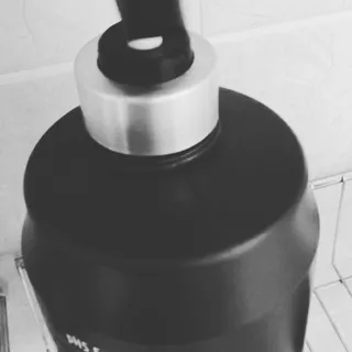 [포레스트스토리] 탈모증상완화 샴푸 1,000ml — 5점을 준 리뷰어가 2022년 3월 올린 사용 사진