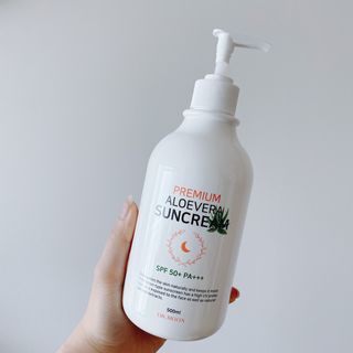 [닥터문] 프리미엄 알로에베라 선크림 500ml — 5점을 준 리뷰어가 2022년 7월 올린 사용 사진