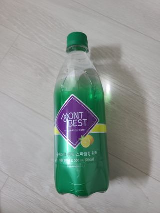 몽베스트 Montbest with Sparkling water Lemon OR Lime 20병(랜덤) — 4점을 준 리뷰어가 2021년 10월 올린 사용 사진