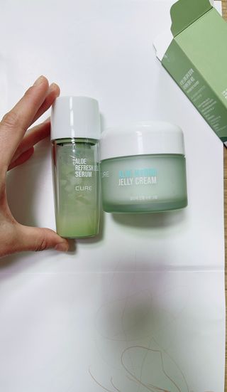 김정문알로에 큐어 큐어 알로에 리프레쉬 젤리 세럼, 큐어 알로에 하이드로 젤리 크림 — 5점을 준 리뷰어가 2021년 3월 올린 사용 사진