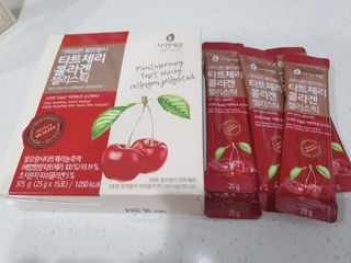 자연에온 가득담은 몽모랑시 타트체리 콜라겐 젤리스틱 — 5점을 준 리뷰어가 2021년 1월 올린 사용 사진