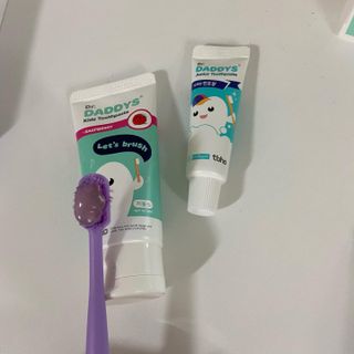 닥터데디스 안심불소 튼튼치약(청포도, 민트 중 택 1) 60g + 여행용 미니 치약 15g — 5점을 준 리뷰어가 2022년 7월 올린 사용 사진