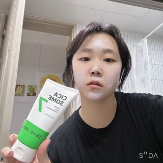 나우 [리브엠] 화해 1등 각질 클렌저! 시카좀 카밍 딥 클렌징 폼 — 4점을 준 리뷰어가 2024년 12월 올린 사용 사진
