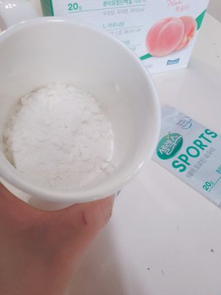 셀렉스스포츠 [복숭아맛] 셀렉스 스포츠 웨이 프로틴 파우더 스틱형 — 5점을 준 리뷰어가 2021년 5월 올린 사용 사진