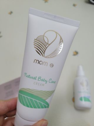 mom e 맘이 내추럴 베이비 케어 크림+바디오일 — 5점을 준 리뷰어가 2021년 1월 올린 사용 사진