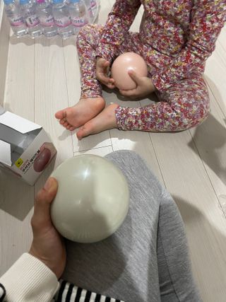 트라택 쿠셔닝 웨이트볼 0.5kg + 1kg SET — 4.5점을 준 리뷰어가 2022년 4월 올린 사용 사진