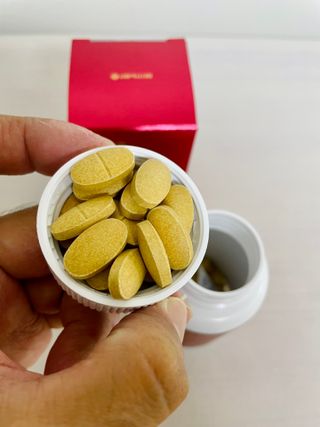 서울약사신협 간건강 실리마린 밀크씨슬 800mg, 60정 — 5점을 준 리뷰어가 2021년 11월 올린 사용 사진