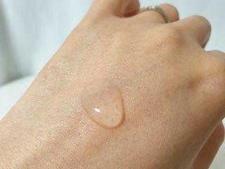 체르엠 스템앤셀 비타민 브라이트닝 에센스 30ml 1개 — 5점을 준 리뷰어가 2021년 11월 올린 사용 사진