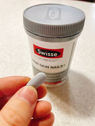 Swisse 스위스 헤어스킨네일 100정 — 5점을 준 리뷰어가 2021년 9월 올린 사용 사진