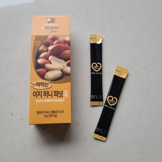 짜먹는 이지견과 짜먹는 이지아몬드, 짜먹는 이지허니피넛, 짜먹는 이지캐슈넛 각 10g X  10포 — 5점을 준 리뷰어가 2021년 2월 올린 사용 사진