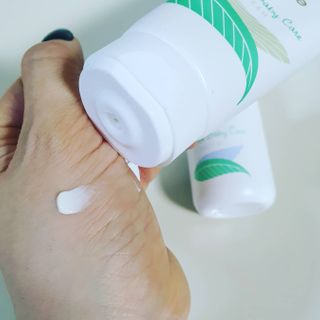 mom e 맘이 내추럴 베이비 케어 크림+바디오일 — 5점을 준 리뷰어가 2021년 1월 올린 사용 사진