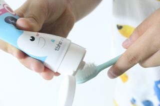 닥터데디스 안심무불소 베이비치약 60g + 여행용 미니 치약 15g — 5점을 준 리뷰어가 2022년 9월 올린 사용 사진