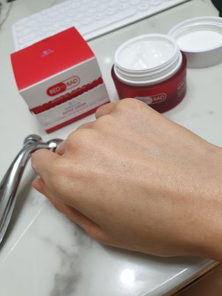 레드투래드 센서티브 슈퍼 크림 50ml — 5점을 준 리뷰어가 2021년 9월 올린 사용 사진