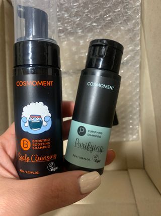 코스모먼트 부스티모 부스팅샴푸60ml + 비듬세정 진정샴푸50ml — 4점을 준 리뷰어가 2022년 1월 올린 사용 사진
