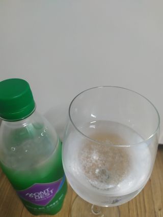몽베스트 Montbest with Sparkling water Plain 20병 — 4.5점을 준 리뷰어가 2021년 11월 올린 사용 사진